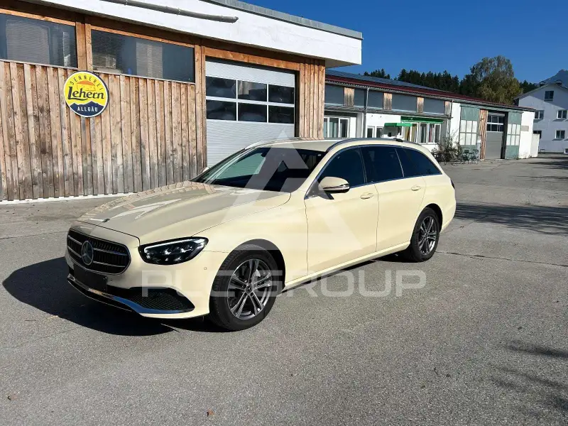 2022 Mercedes Benz E 220