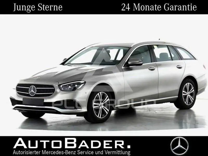 2022 Mercedes Benz E 220