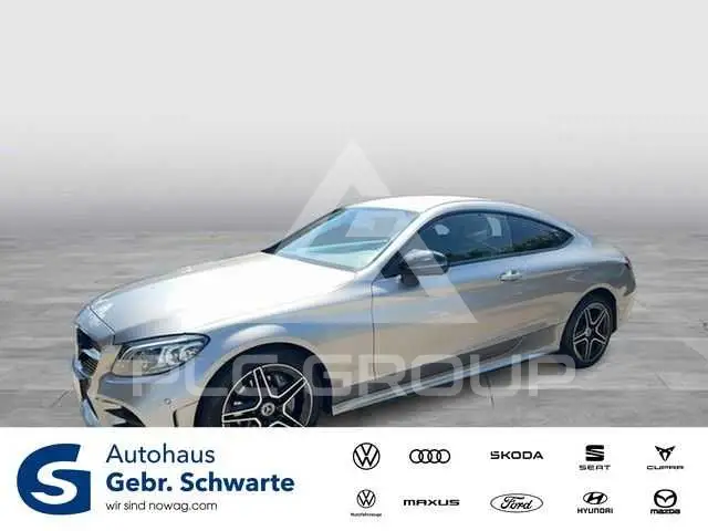 2022 Mercedes Benz E 220