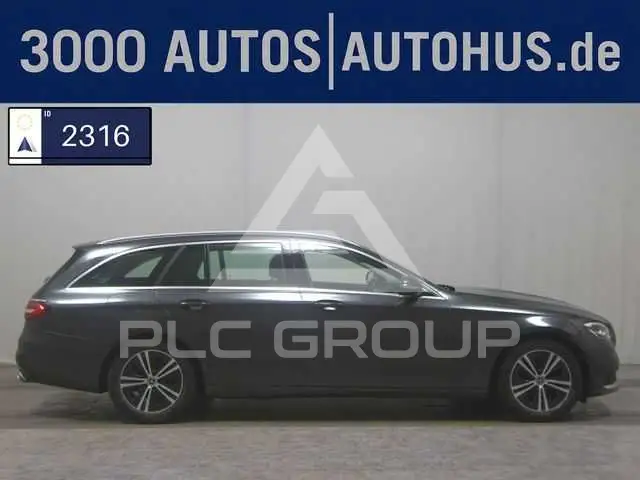 2022 Mercedes Benz E 220