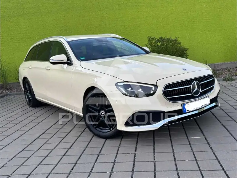 2022 Mercedes Benz E 220