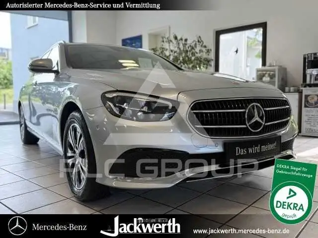 2022 Mercedes Benz E 220