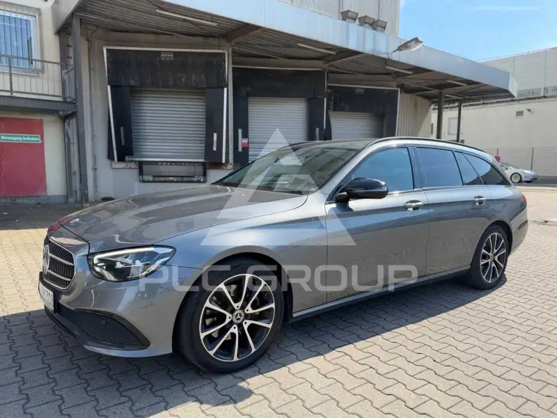 2022 Mercedes Benz E 220
