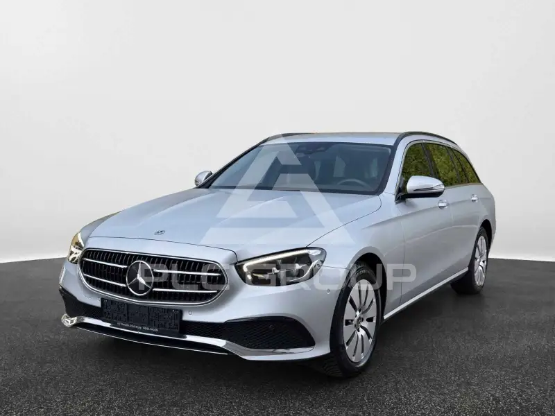 2022 Mercedes Benz E 220