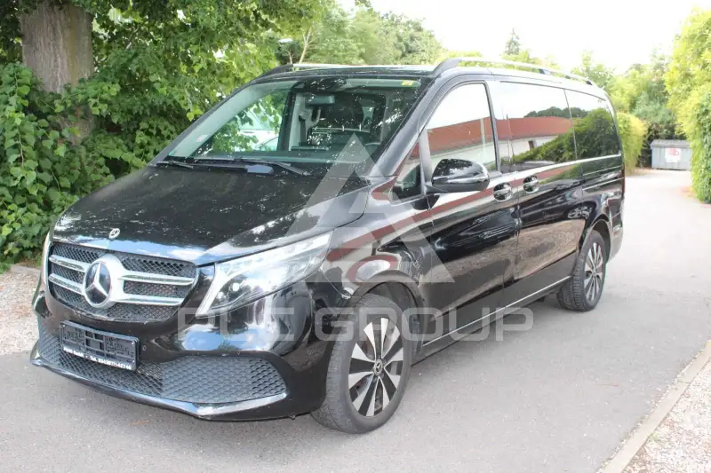 2022 Mercedes Benz V 220