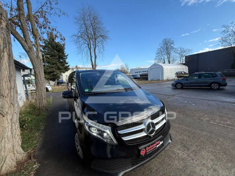 2022 Mercedes Benz V 220