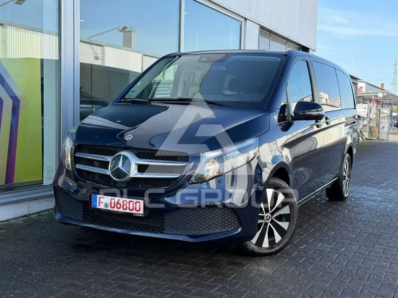 2022 Mercedes Benz V 220