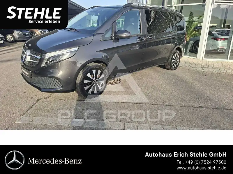 2022 Mercedes Benz V 220
