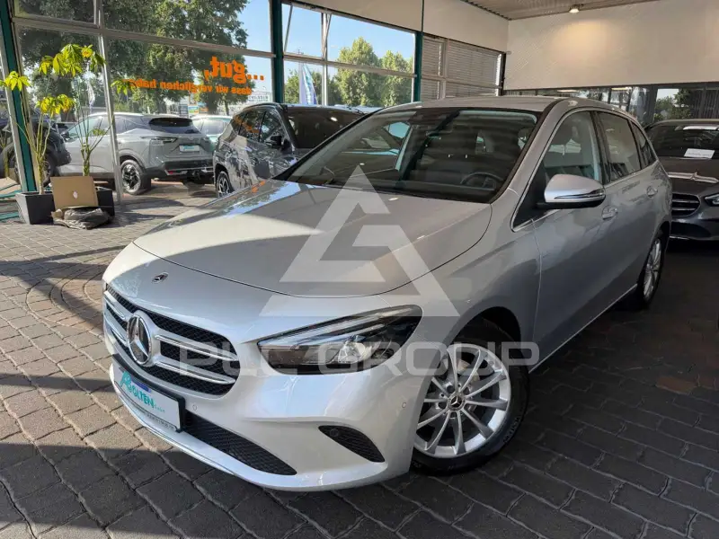 2022 Mercedes Benz B 180