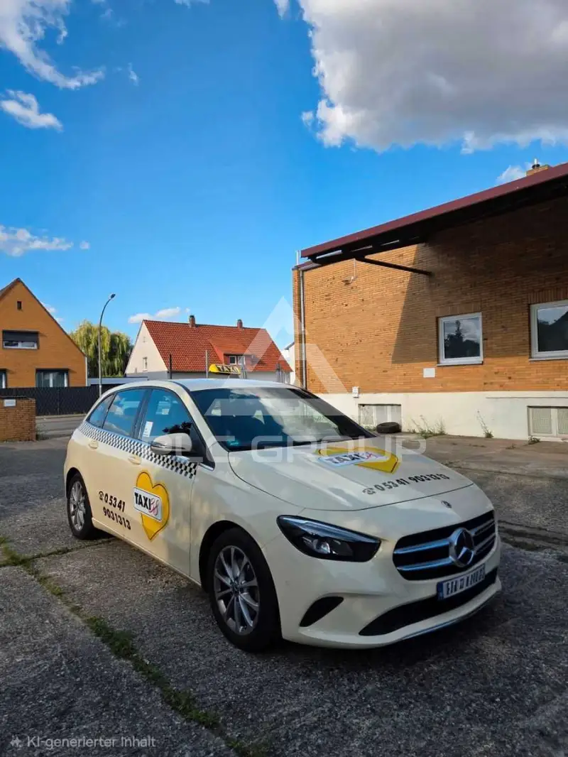 2022 Mercedes Benz B 180