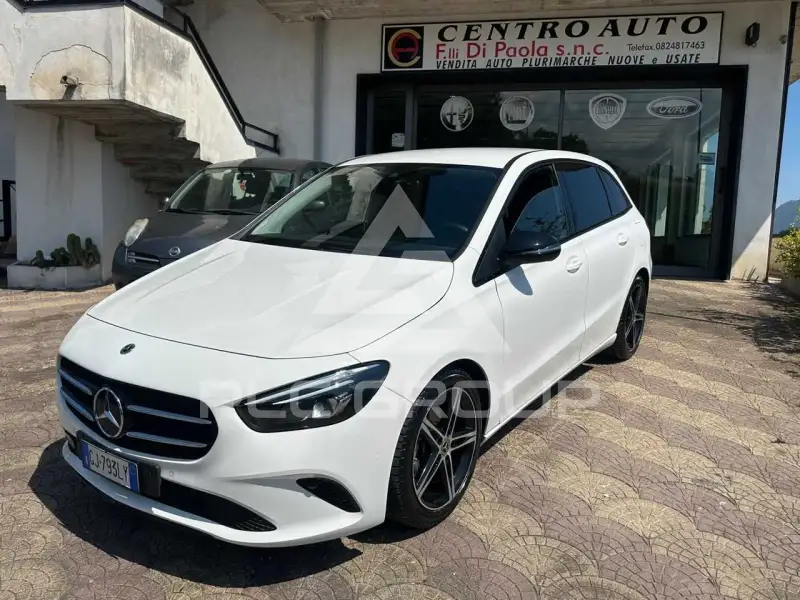 2022 Mercedes Benz B 180