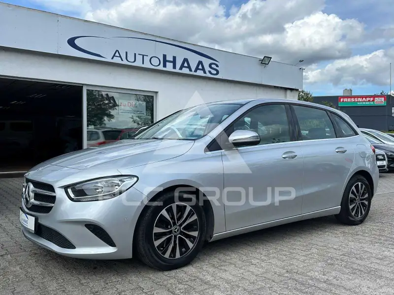 2022 Mercedes Benz B 180