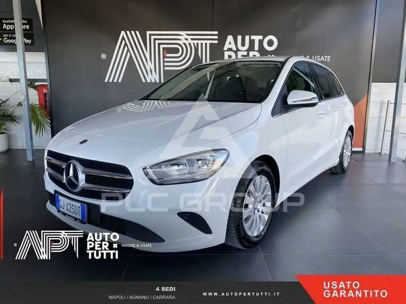 2022 Mercedes Benz B 180
