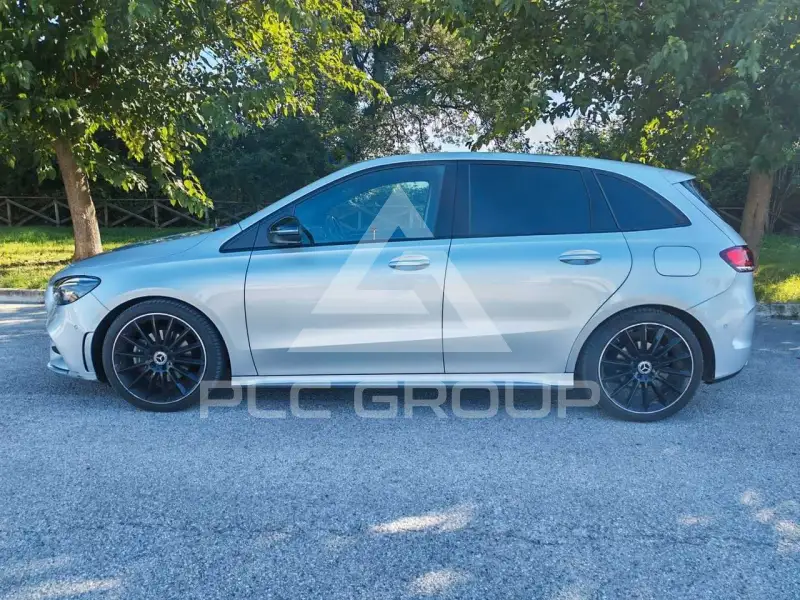 2022 Mercedes Benz B 180
