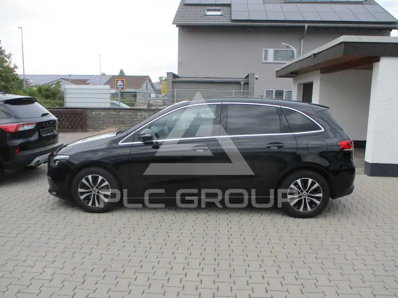 2022 Mercedes Benz B 180