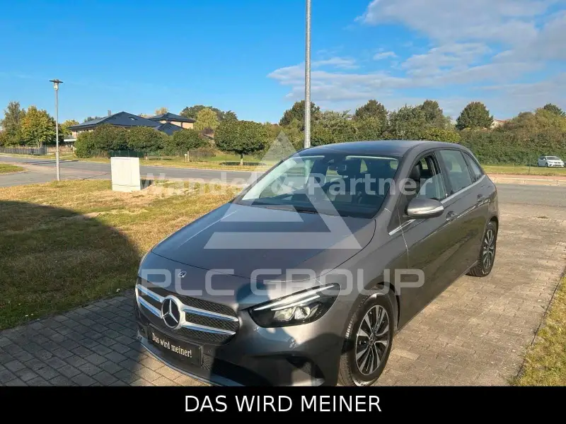 2022 Mercedes Benz B 180