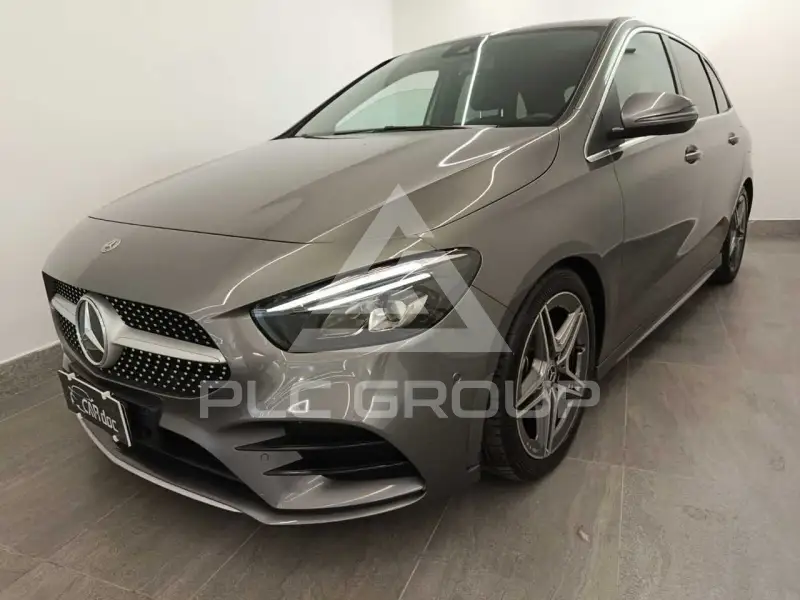 2022 Mercedes Benz B 180