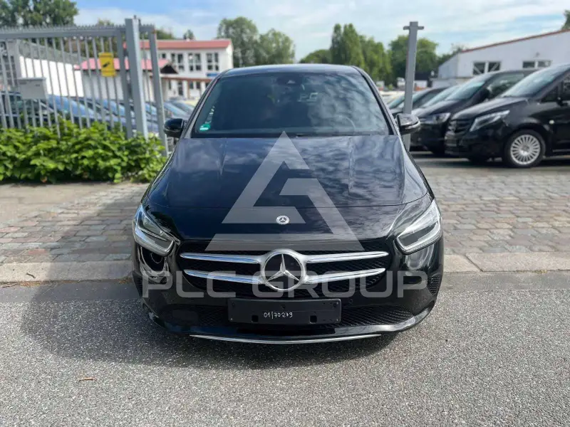 2022 Mercedes Benz B 180