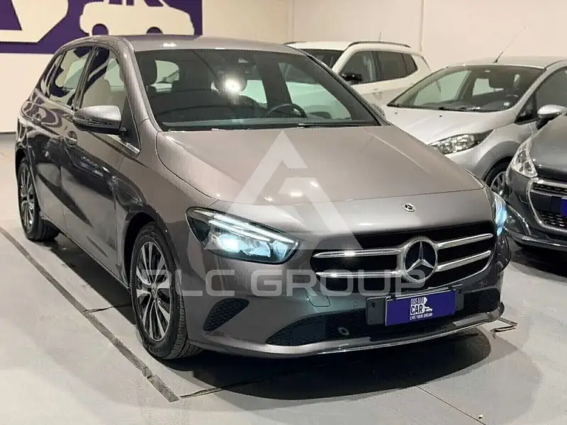 2022 Mercedes Benz B 180