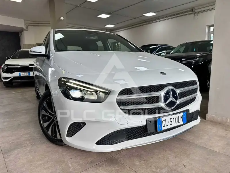 2022 Mercedes Benz B 180