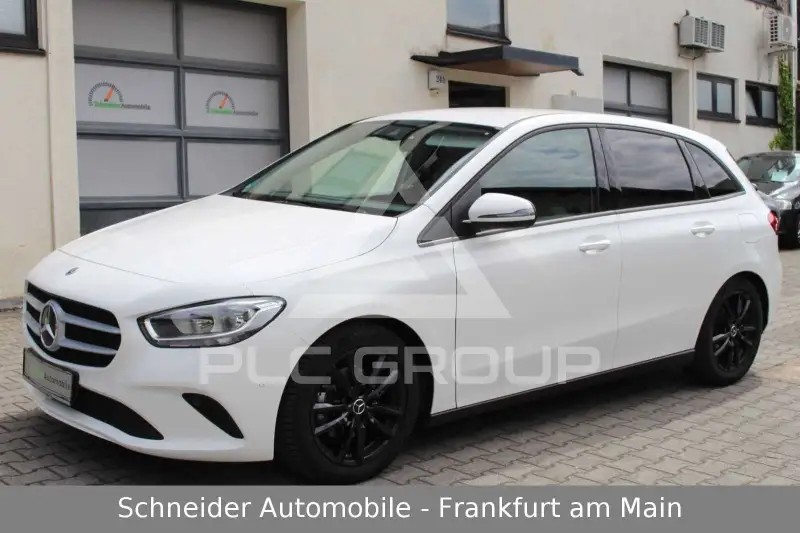 2022 Mercedes Benz B 180