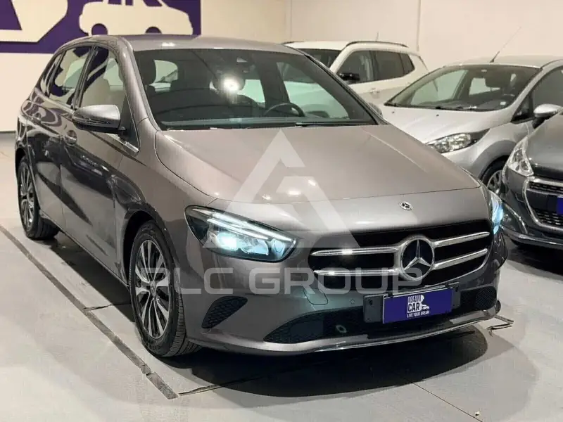 2022 Mercedes Benz B 180
