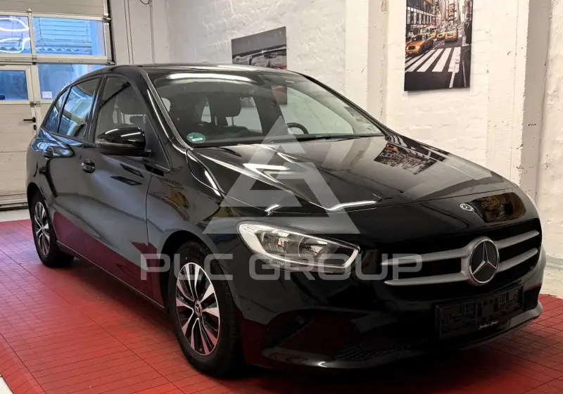 2022 Mercedes Benz B 180