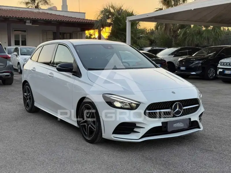 2022 Mercedes Benz B 180