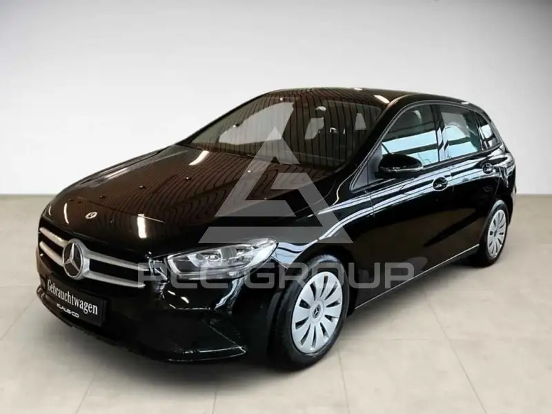 2022 Mercedes Benz B 180