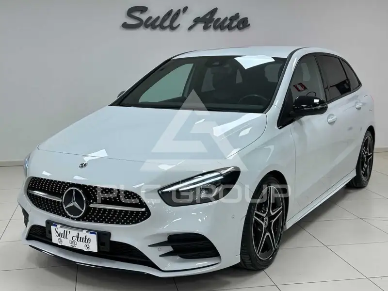 2022 Mercedes Benz B 180