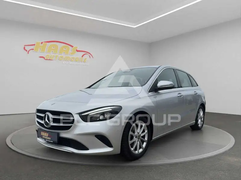 2022 Mercedes Benz B 180