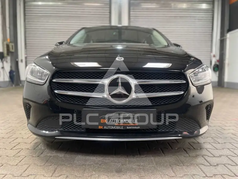 2022 Mercedes Benz B 180