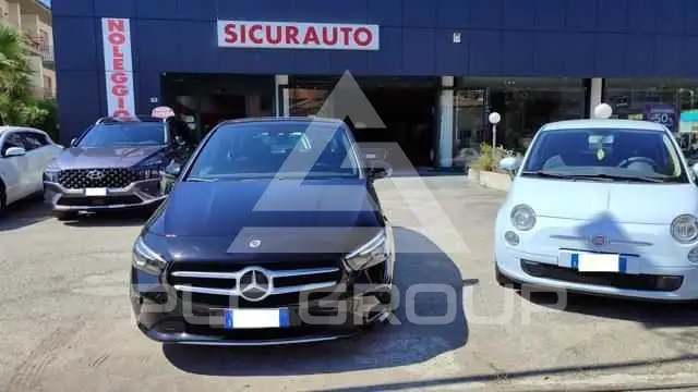 2022 Mercedes Benz B 180