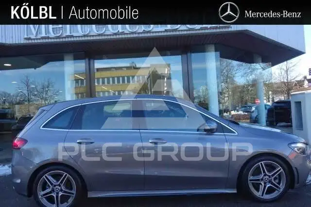 2022 Mercedes Benz B 220
