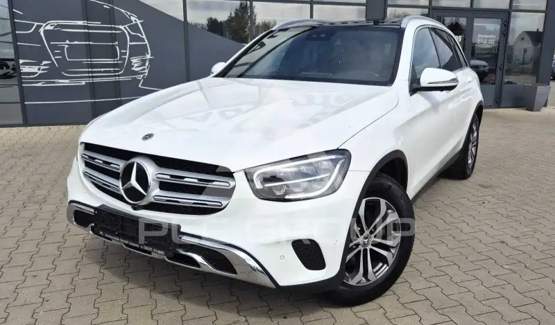 2022 Mercedes Benz GLC 220