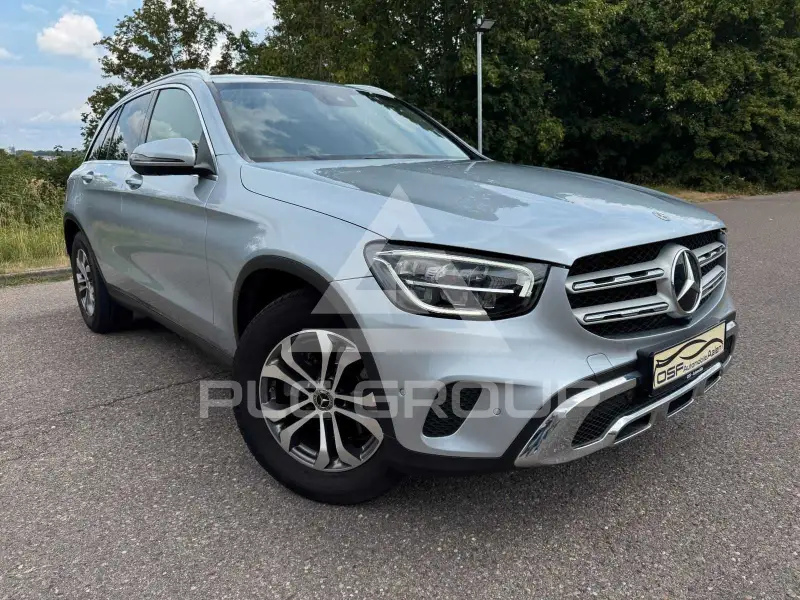 2022 Mercedes Benz GLC 220