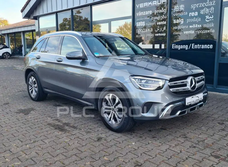 2022 Mercedes Benz GLC 220