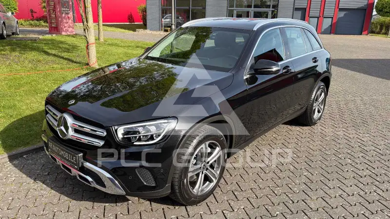 2022 Mercedes Benz GLC 220