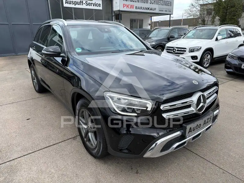 2022 Mercedes Benz GLC 220