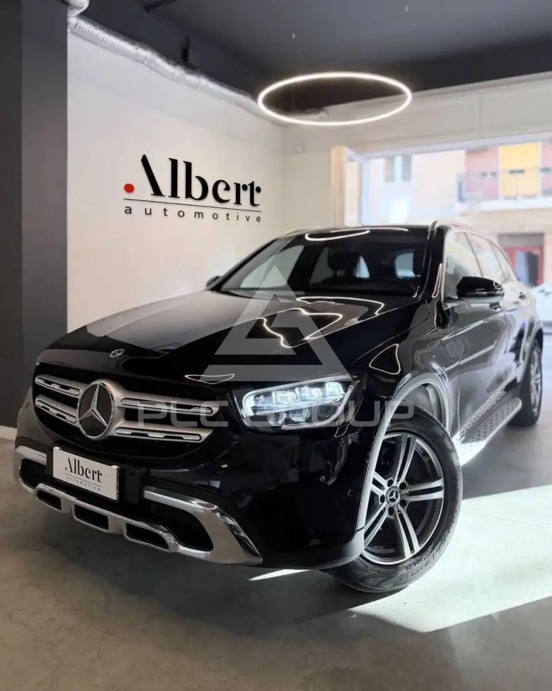 2022 Mercedes Benz GLC 220