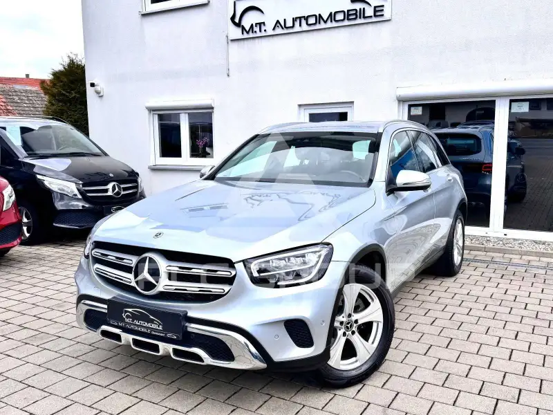 2022 Mercedes Benz GLC 220