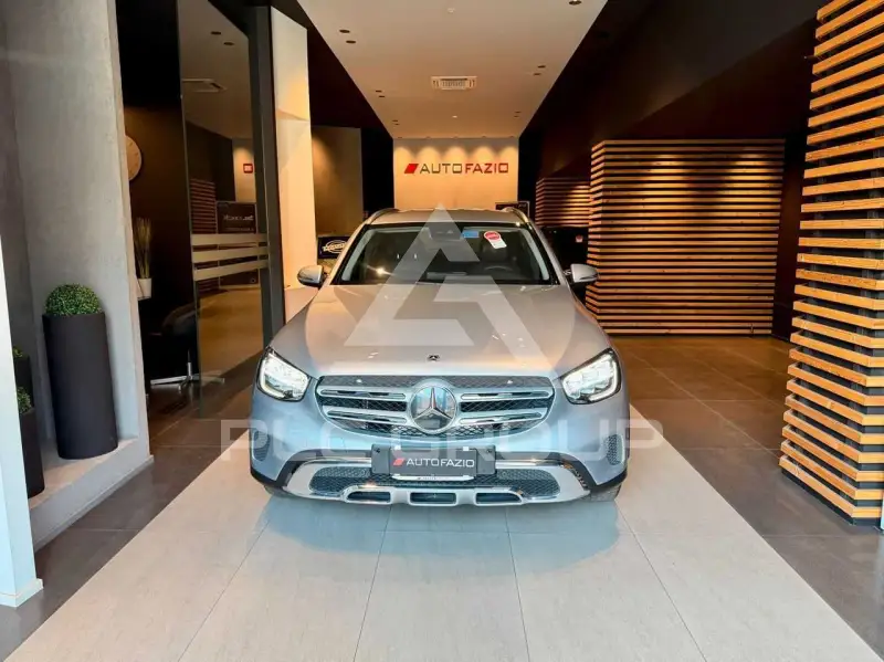 2022 Mercedes Benz GLC 220