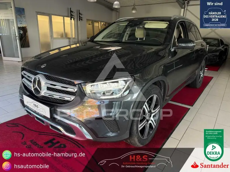 2022 Mercedes Benz GLC 220