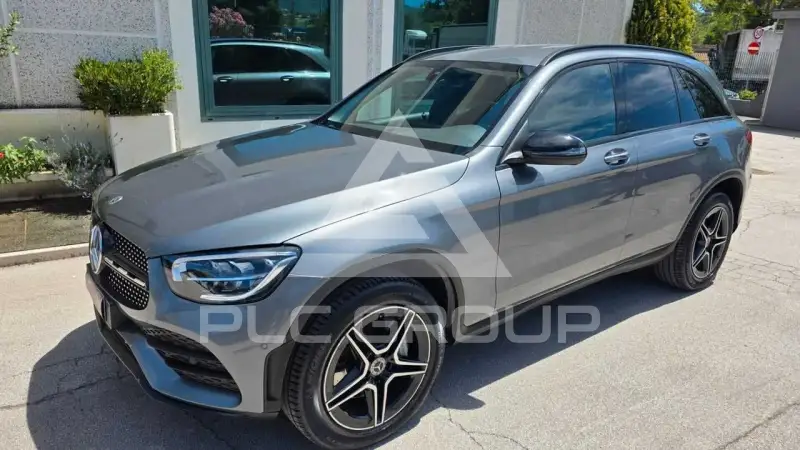 2022 Mercedes Benz GLC 220