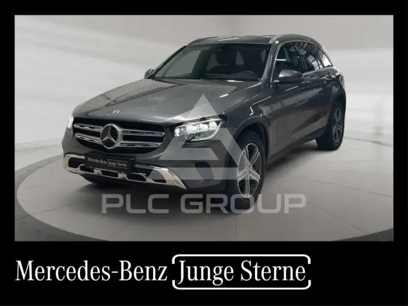 2022 Mercedes Benz GLC 220