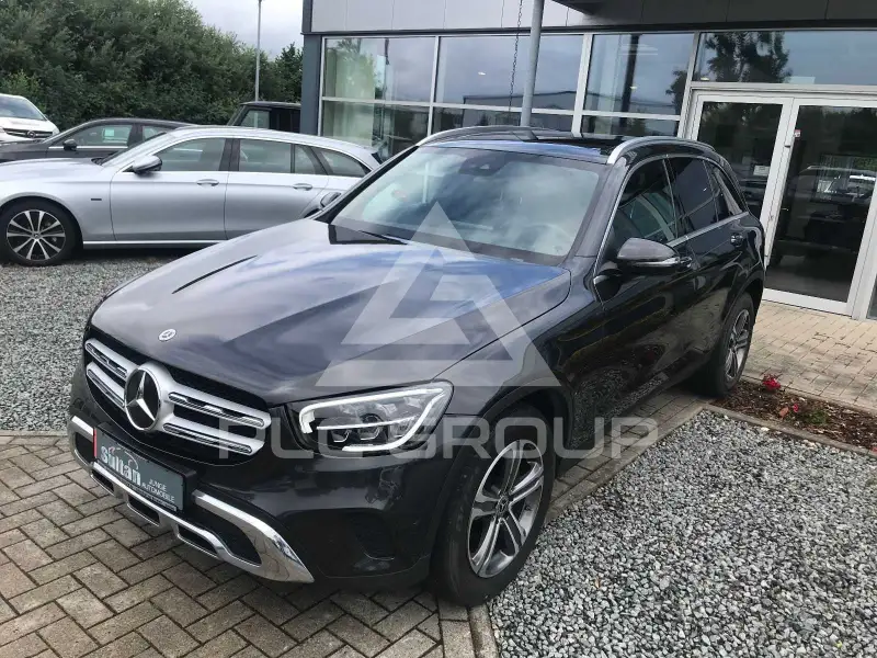 2022 Mercedes Benz GLC 220