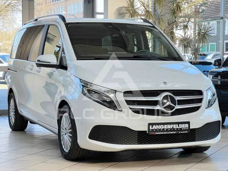 2022 Mercedes Benz V 300