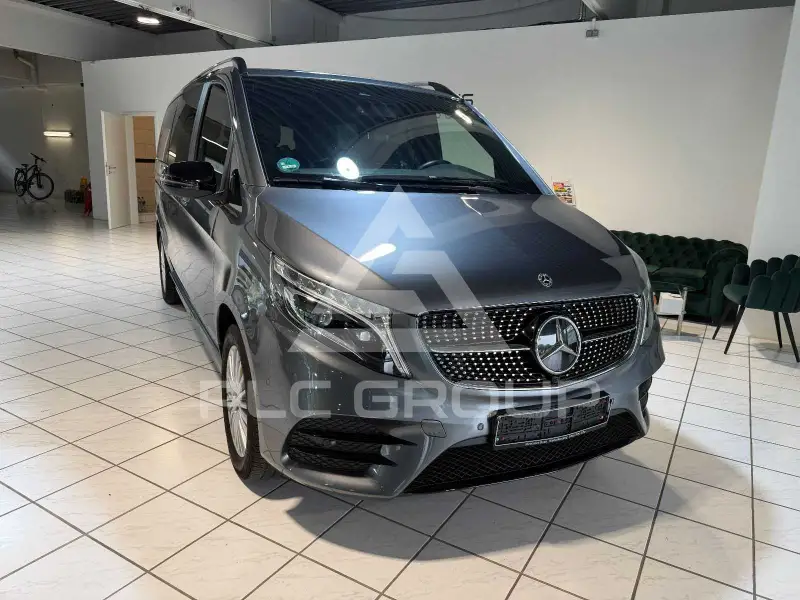 2022 Mercedes Benz V 300
