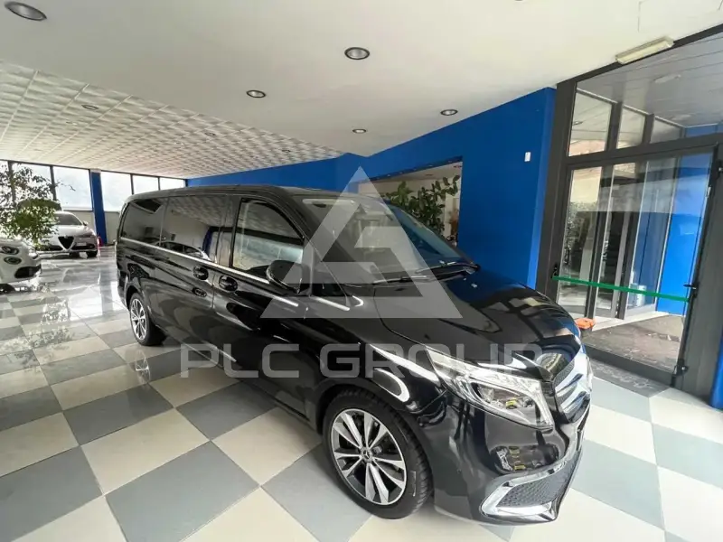 2022 Mercedes Benz V 300