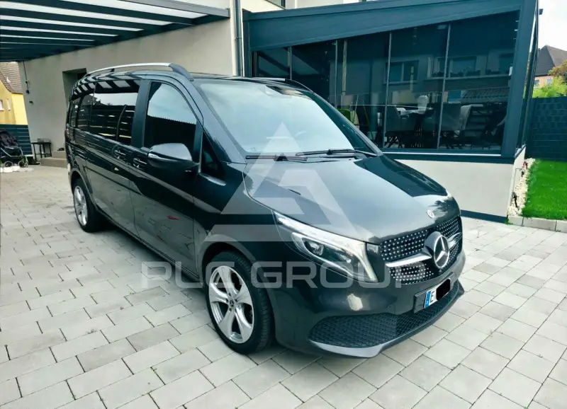2022 Mercedes Benz V 300